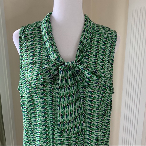 Roz & Ali Tops - Roz & Ali vibrant green geometric pattern sleeveless blouse with neck bow tie